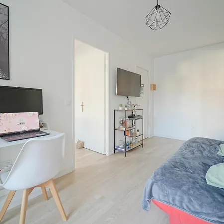 公寓 Parking, Balcon, Vue Jardin A 5 Minutes Du Metro